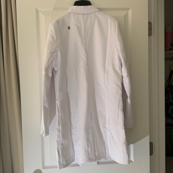 Figs White Professional Lab Coat - Picture 6 of 7